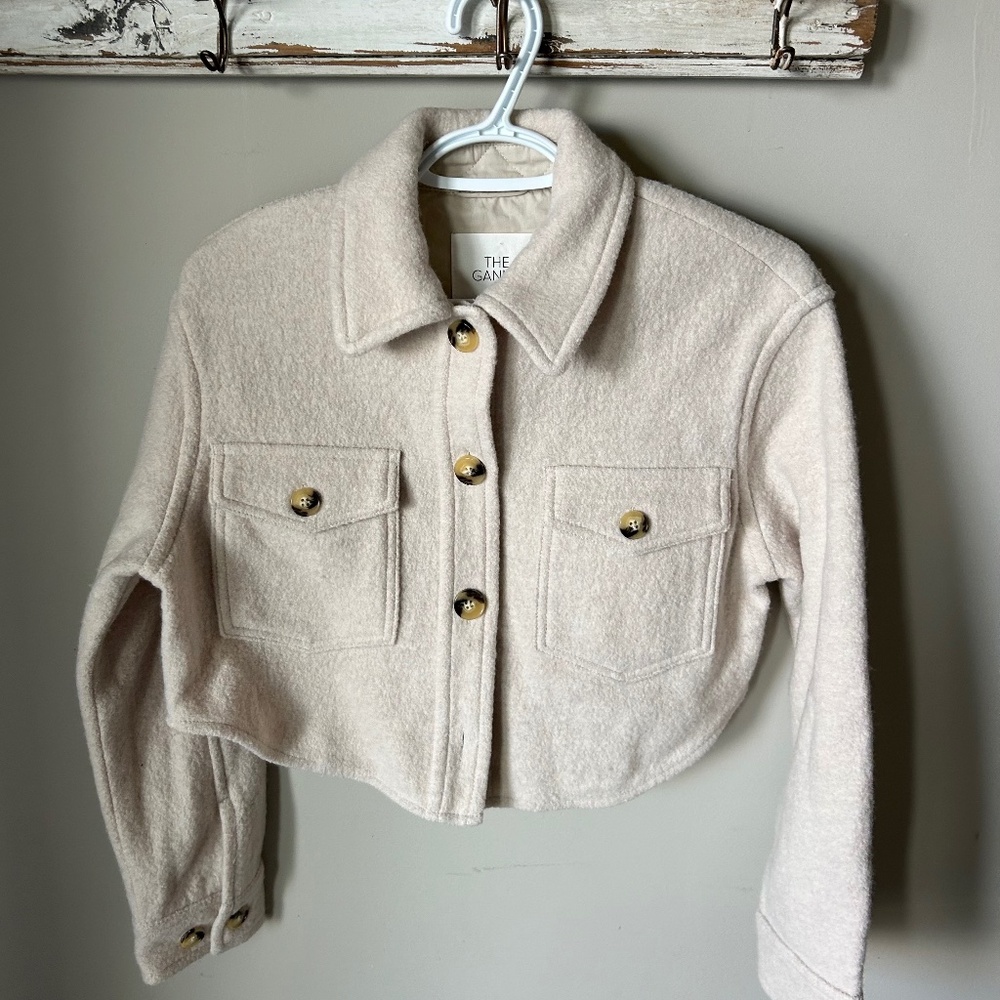Aritzia The Ganna Wilfred Free Cropped Shacket Cream - Size 2XS